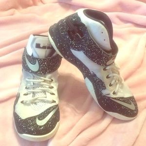 Nike lebron James ZOOM SOLDIERS